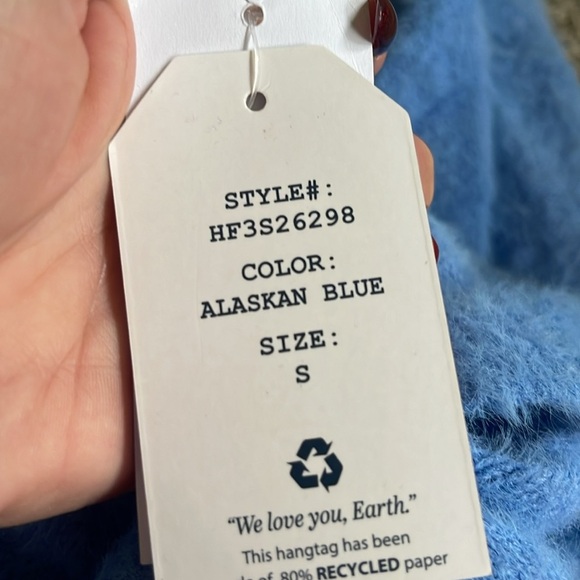 Hippie rose Alaskan blue color sweater - Picture 6 of 6